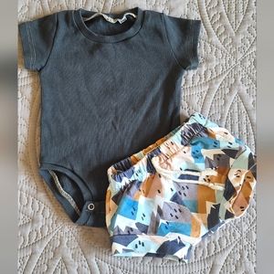 Nooches 6 mo bodysuit and shorties set